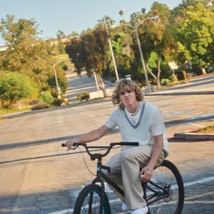 妮可裸乳被爆❌白浆的图片
